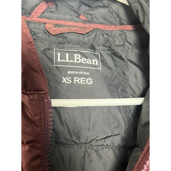 LL Bean Women’s Down Puffer Jacket With Hoodie X-Small Burgundy Water Repellent - Picture 11 of 14